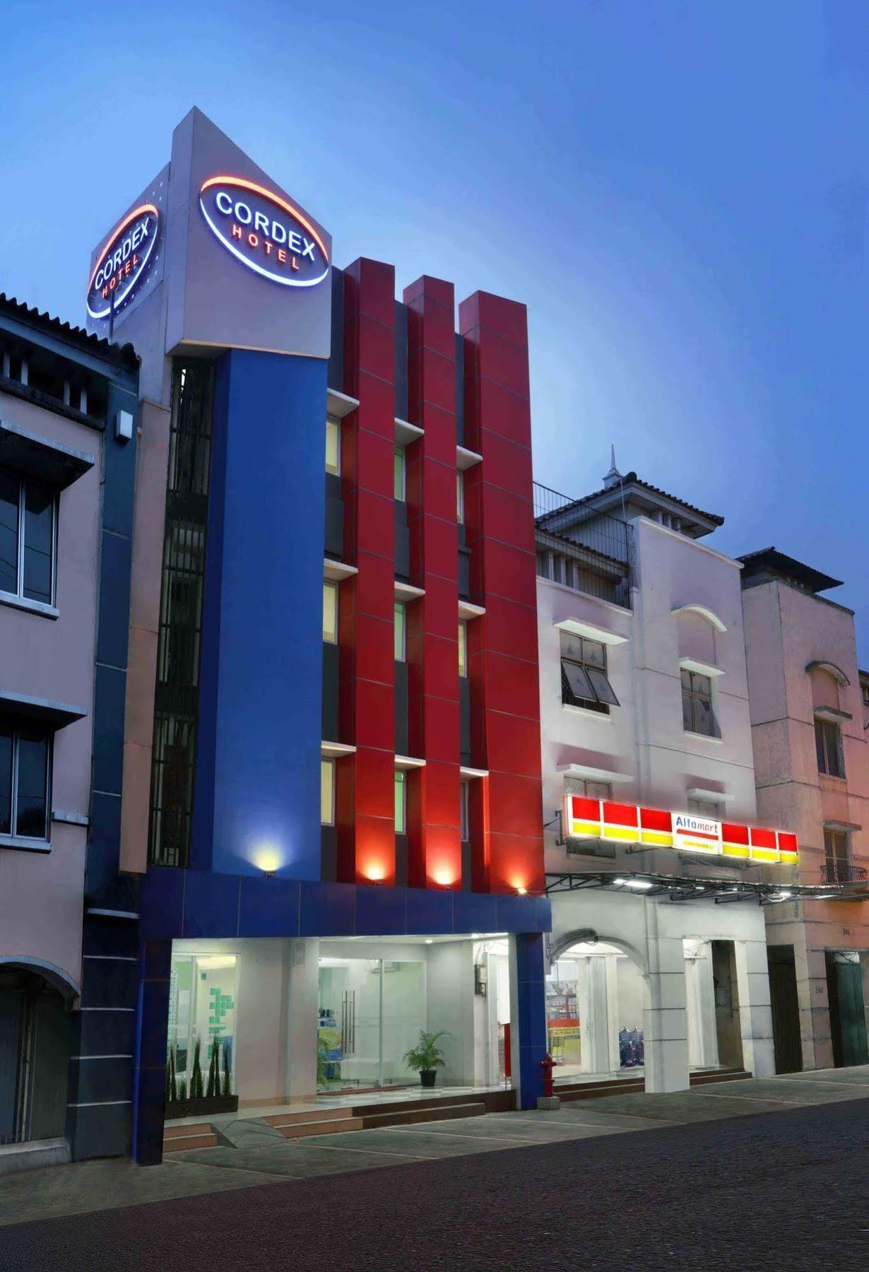 Cordex Hotel Ancol Giacarta Esterno foto